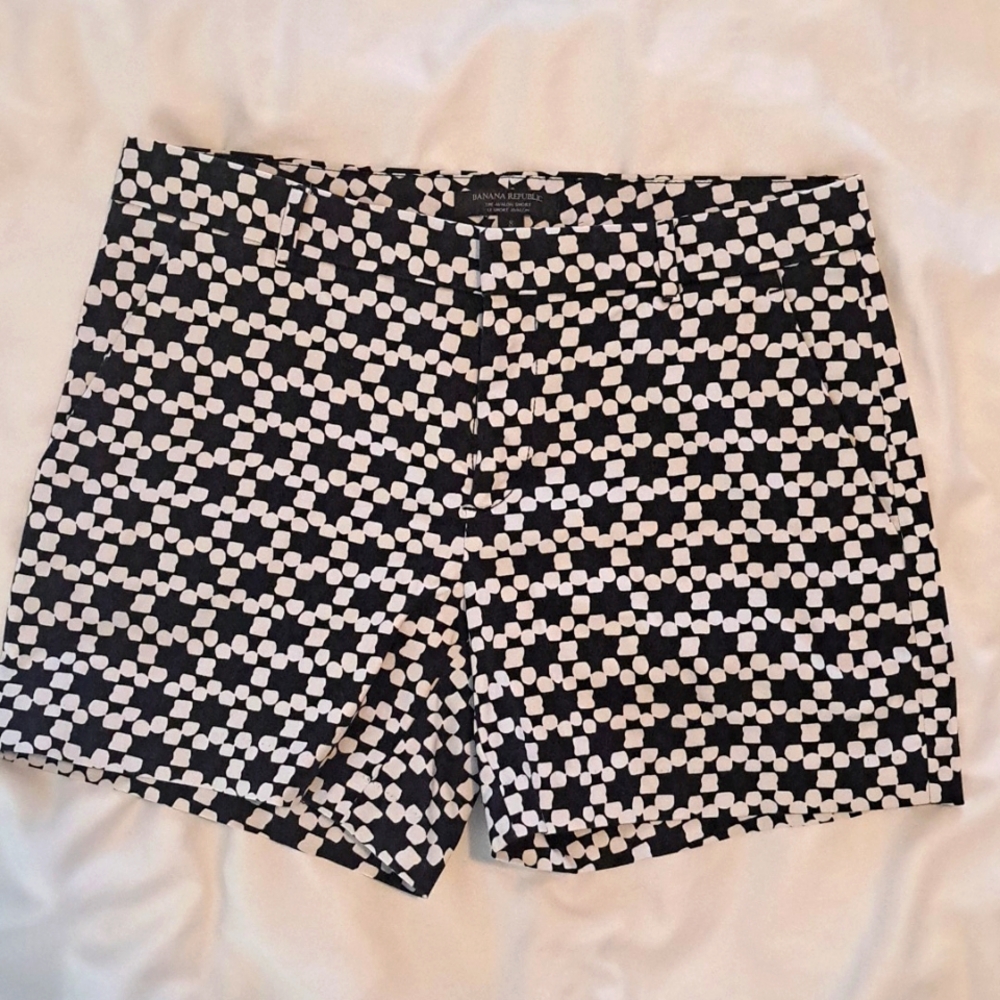 BANANA REPUBLIC | The Avalon Short
